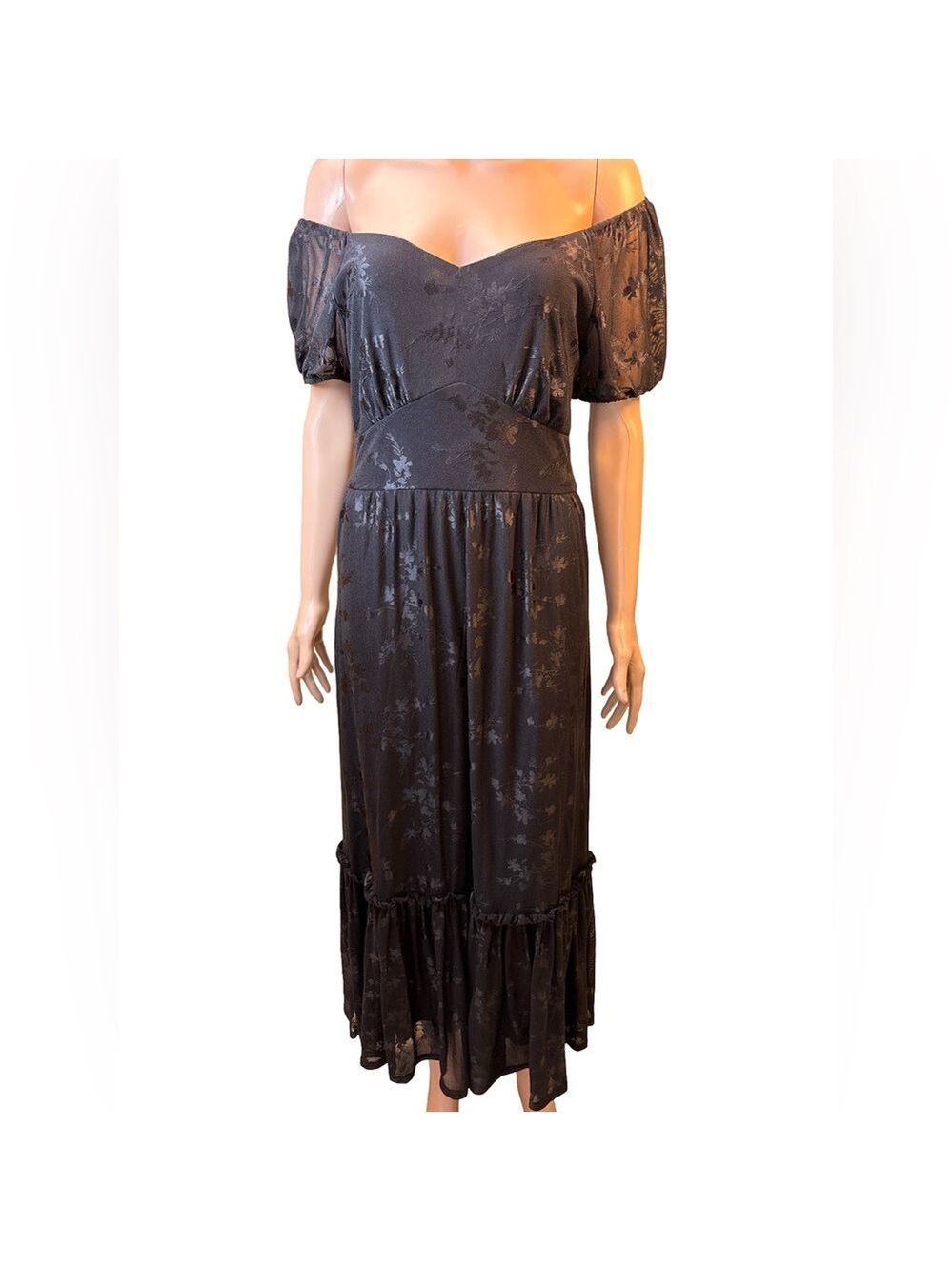 Black Floral Cold Shoulder V-Neck Maxi Dress Medium Ember